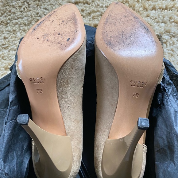 Gucci Suede Stilettos. Approximately 4’1/2” hight. Designed by Tom Ford. - Picture 4 of 4